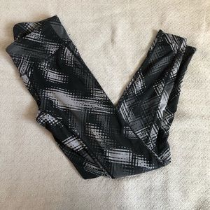 Athleta gray, printed leggings